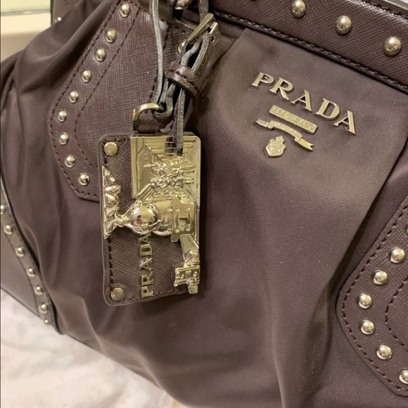 Prada Milano runway show Russia. Gorgeous!!! - Picture 2 of 8